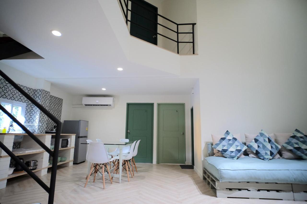 Baan Khun Pra Duplex Rm3 Bangkok Apartment Exterior photo