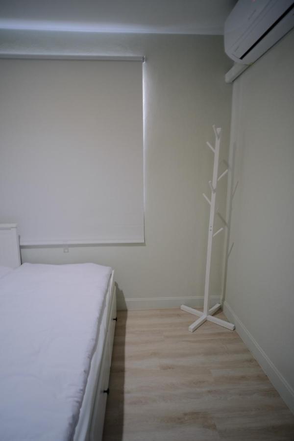 Baan Khun Pra Duplex Rm3 Bangkok Apartment Exterior photo