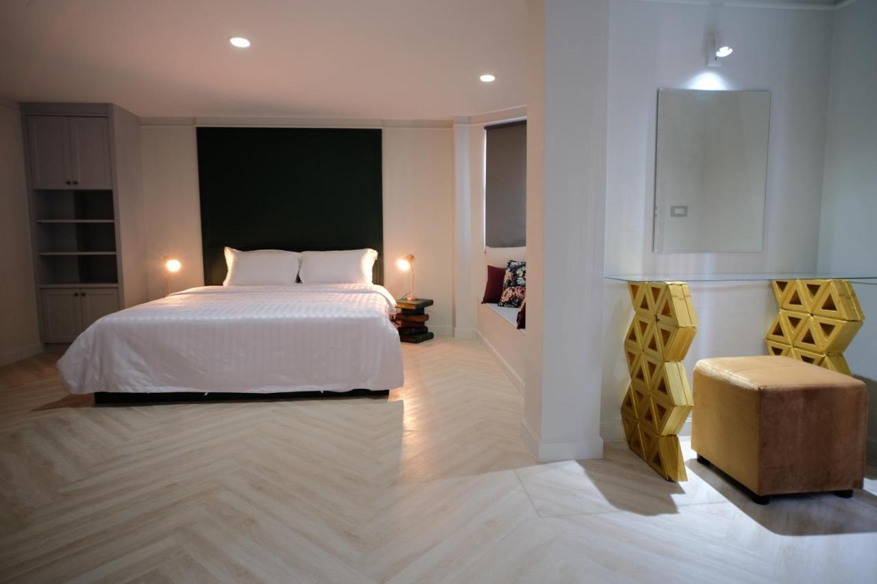Baan Khun Pra Duplex Rm3 Bangkok Apartment Exterior photo